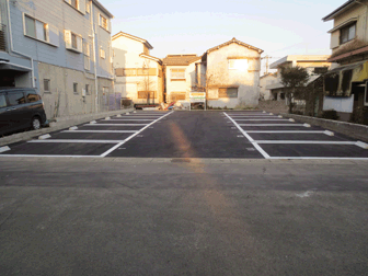 ヤクイチ駐車場