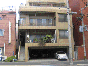 内村ビル３階